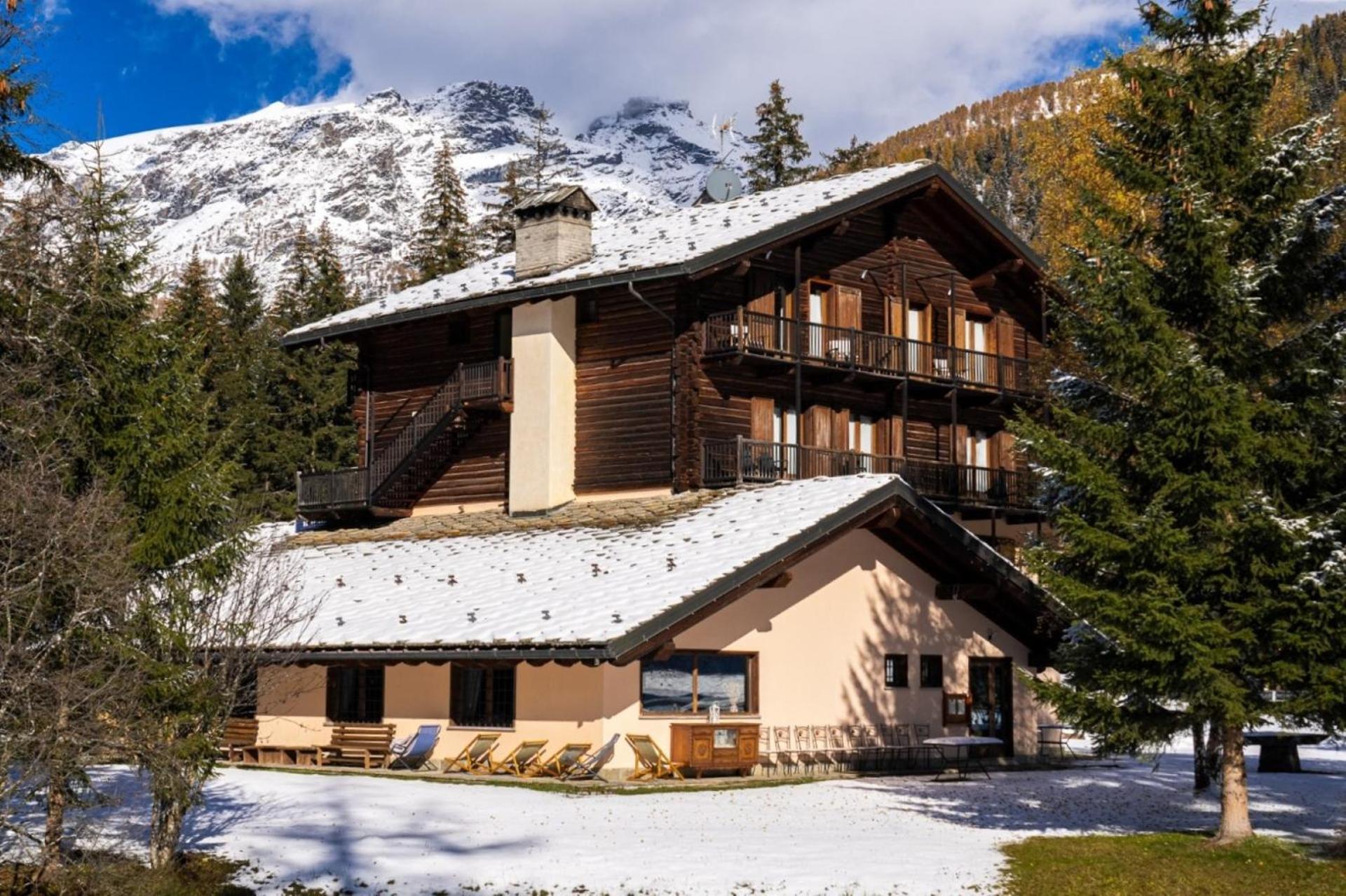 Alpine Forest Hotel تشامبولوك المظهر الخارجي الصورة