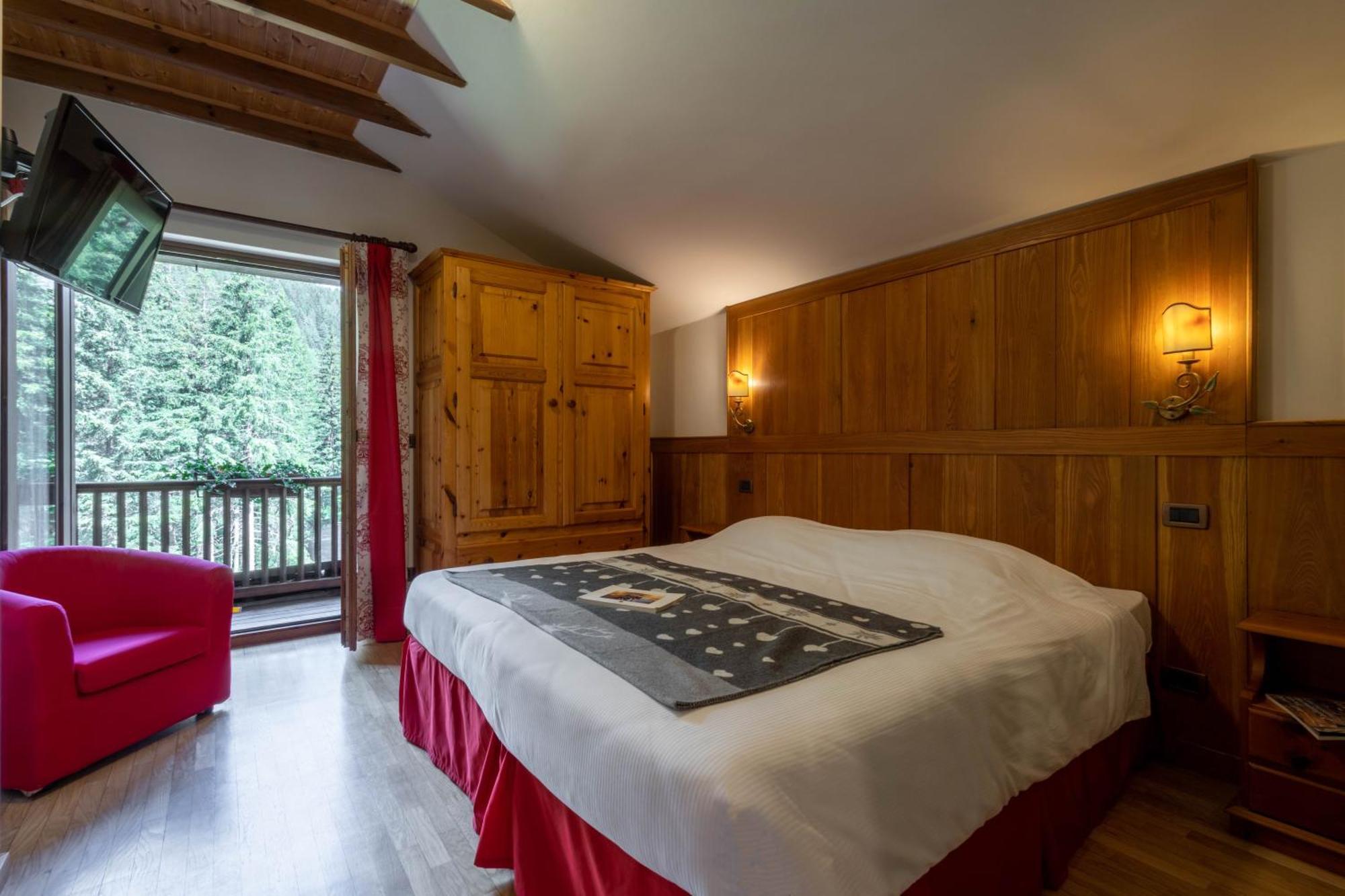 Alpine Forest Hotel تشامبولوك المظهر الخارجي الصورة