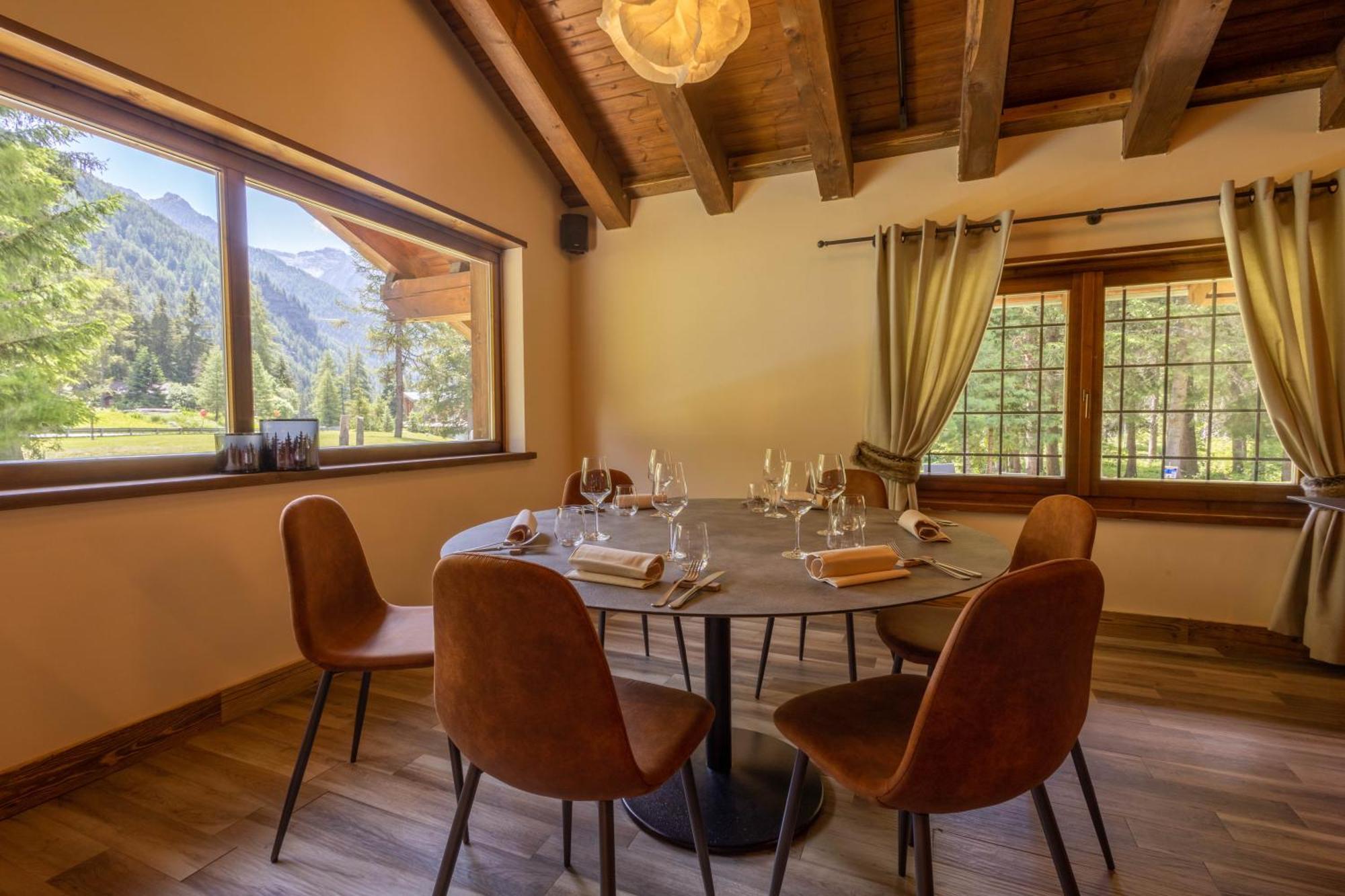Alpine Forest Hotel تشامبولوك المظهر الخارجي الصورة