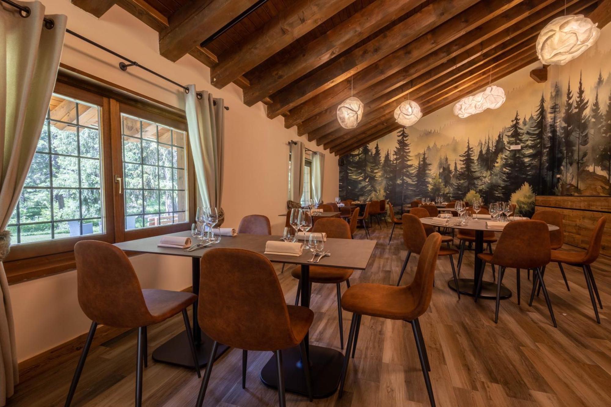 Alpine Forest Hotel تشامبولوك المظهر الخارجي الصورة
