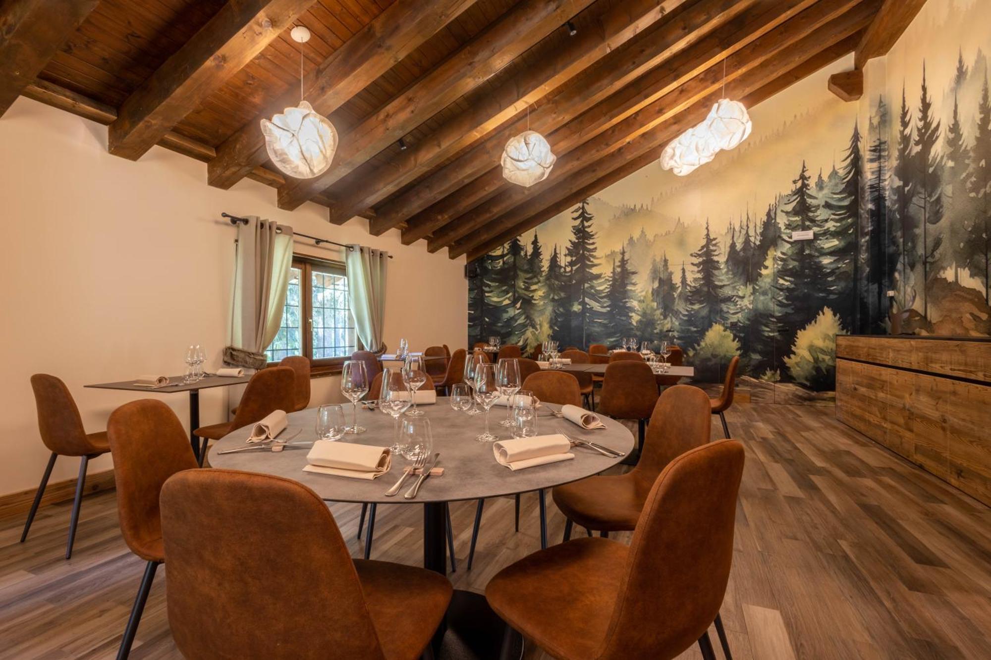 Alpine Forest Hotel تشامبولوك المظهر الخارجي الصورة