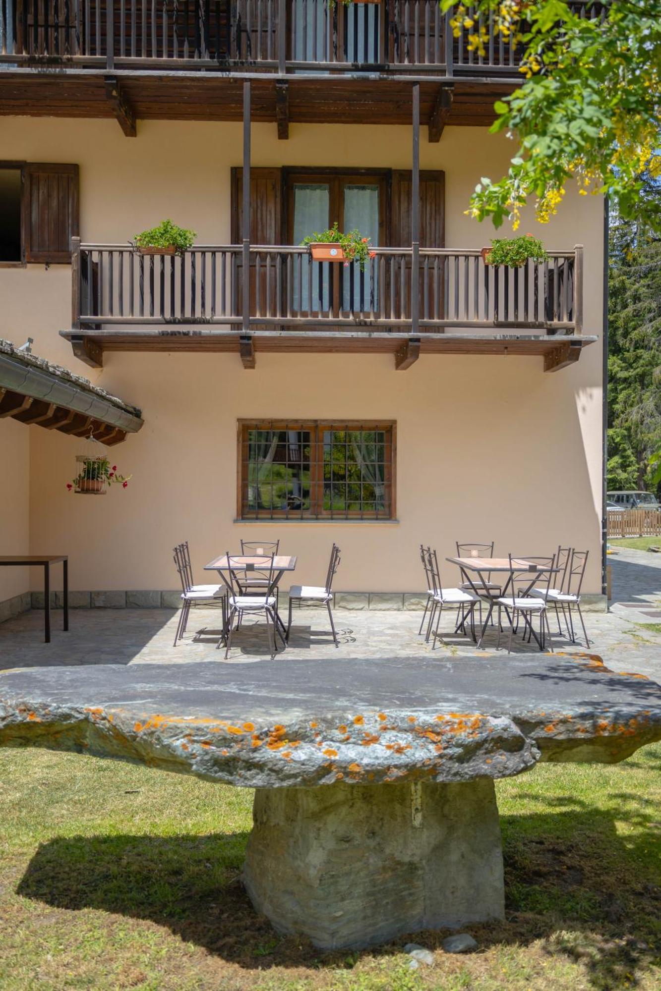 Alpine Forest Hotel تشامبولوك المظهر الخارجي الصورة